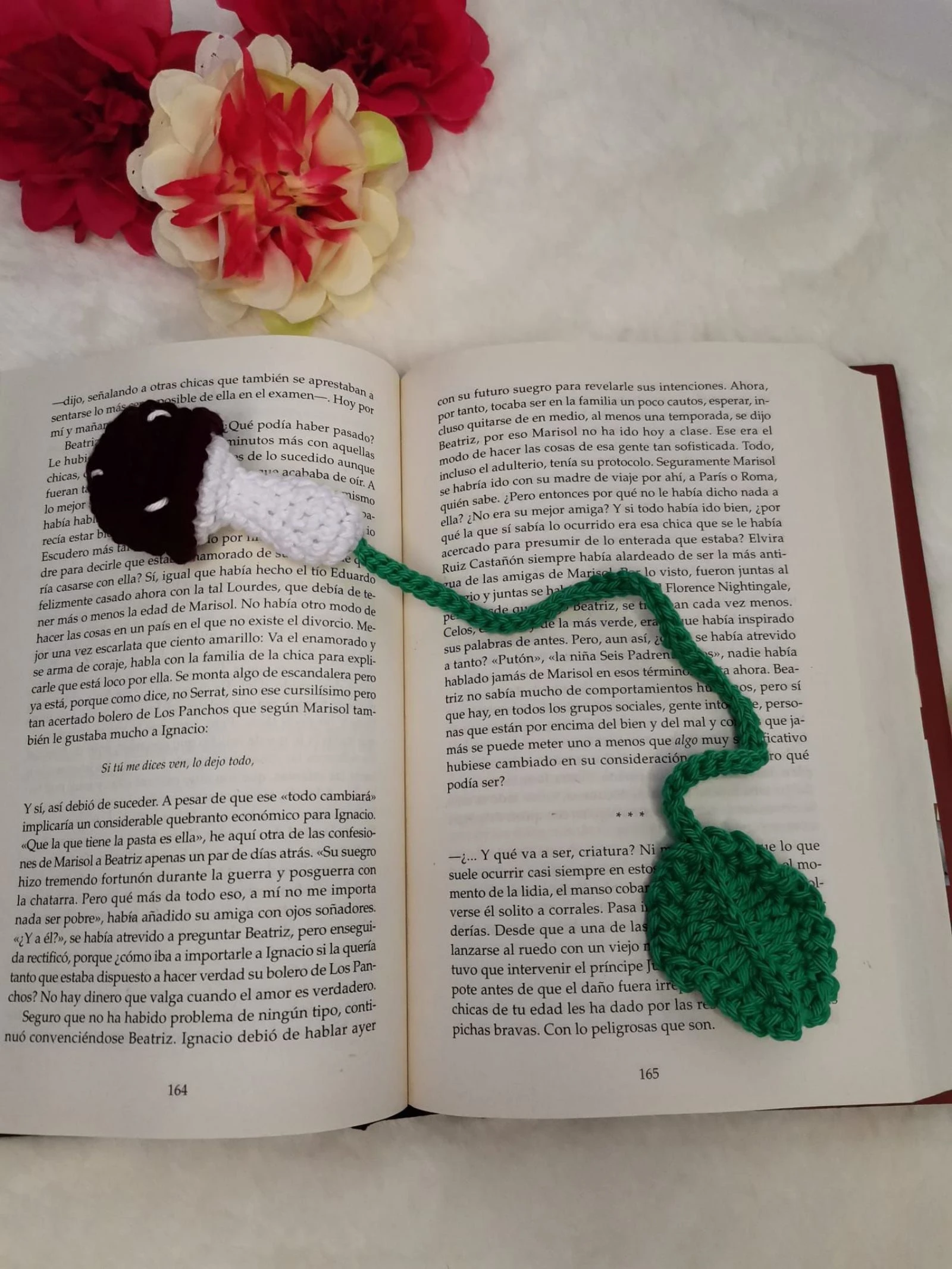 Marcapaginas seta crochet